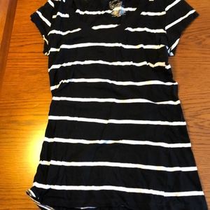 No boundaries v neck t shirt black and white stripe medium 100% cotton